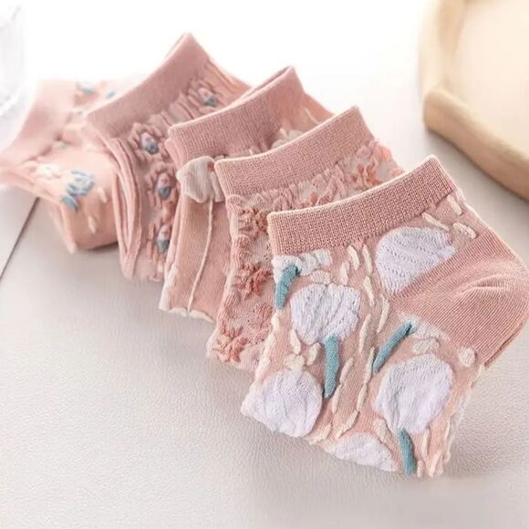 3 for $26 - Socks 5 pair Pink Floral Ankle Socks - Picture 1 of 5